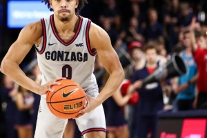 华体会APP-手感不错！小内姆哈德半场10中6拿到12分2篮板1助攻