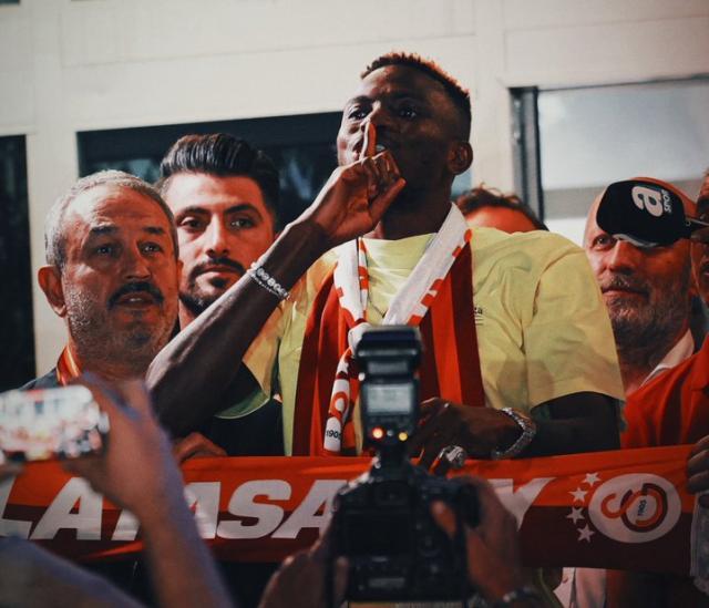 华体会体育-奥西门租借加盟加拉塔萨雷：一场荒诞的皆大欢喜